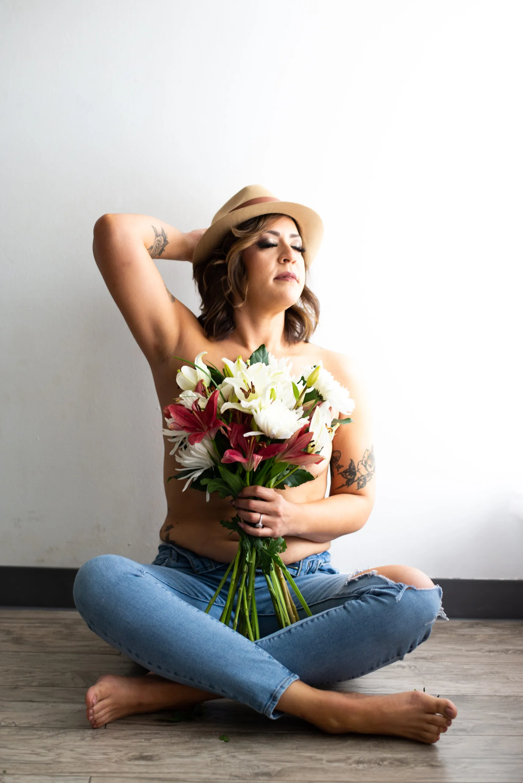 DSC_4840 Bride showing her bum behind cathedral length veil